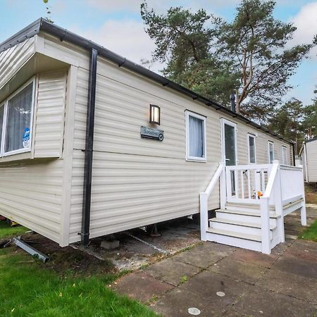 Beautiful 8 Berth Caravan At Wild Duck Haven Park In Norfolk Ref 11195Sc Hotel เกรทยาร์มัธ ภายนอก รูปภาพ