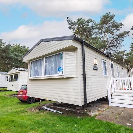 Beautiful 8 Berth Caravan At Wild Duck Haven Park In Norfolk Ref 11195Sc Hotel เกรทยาร์มัธ ภายนอก รูปภาพ