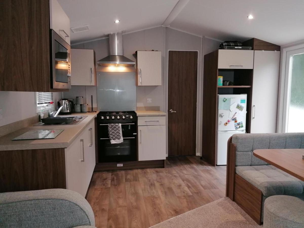 Beautiful 8 Berth Caravan At Wild Duck Haven Park In Norfolk Ref 11195Sc Hotel เกรทยาร์มัธ ภายนอก รูปภาพ