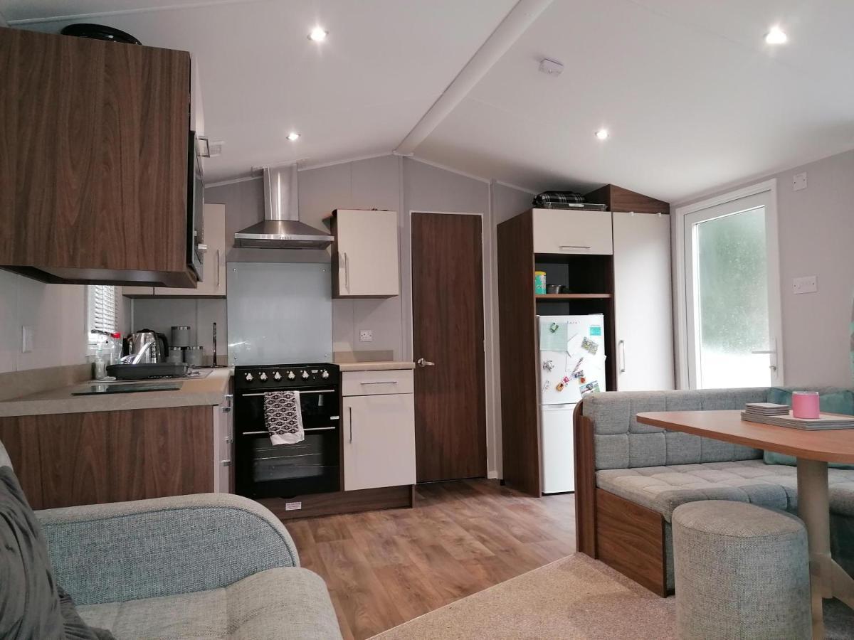 Beautiful 8 Berth Caravan At Wild Duck Haven Park In Norfolk Ref 11195Sc Hotel เกรทยาร์มัธ ภายนอก รูปภาพ